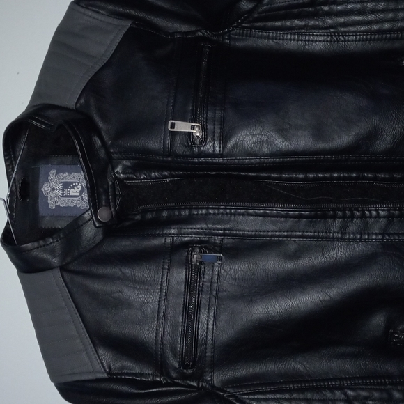 Nice brand new black jacket for men - Picture 2 of 5